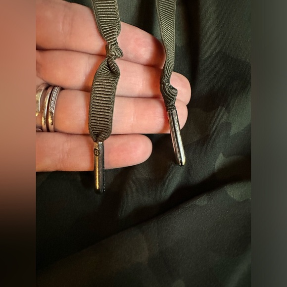 Lululemon On the Fly Jogger *Luxtreme - Incognito Camo Multi Grey - Picture 4 of 9